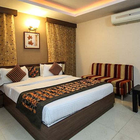 Oyo 4161 Hotel Shailly Inn Ahmedabad Esterno foto