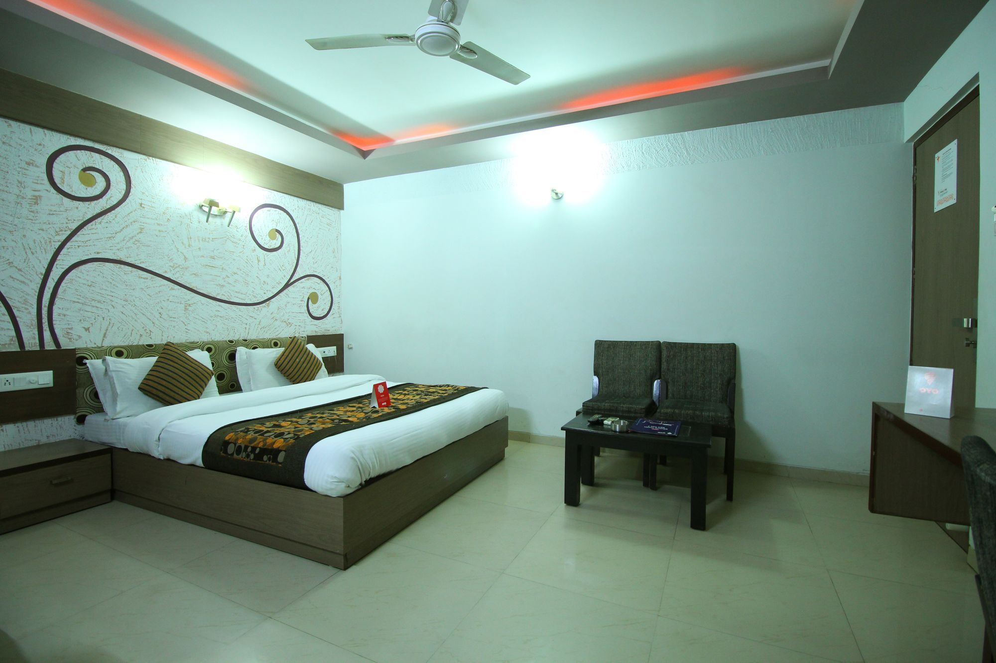 Oyo 4161 Hotel Shailly Inn Ahmedabad Esterno foto
