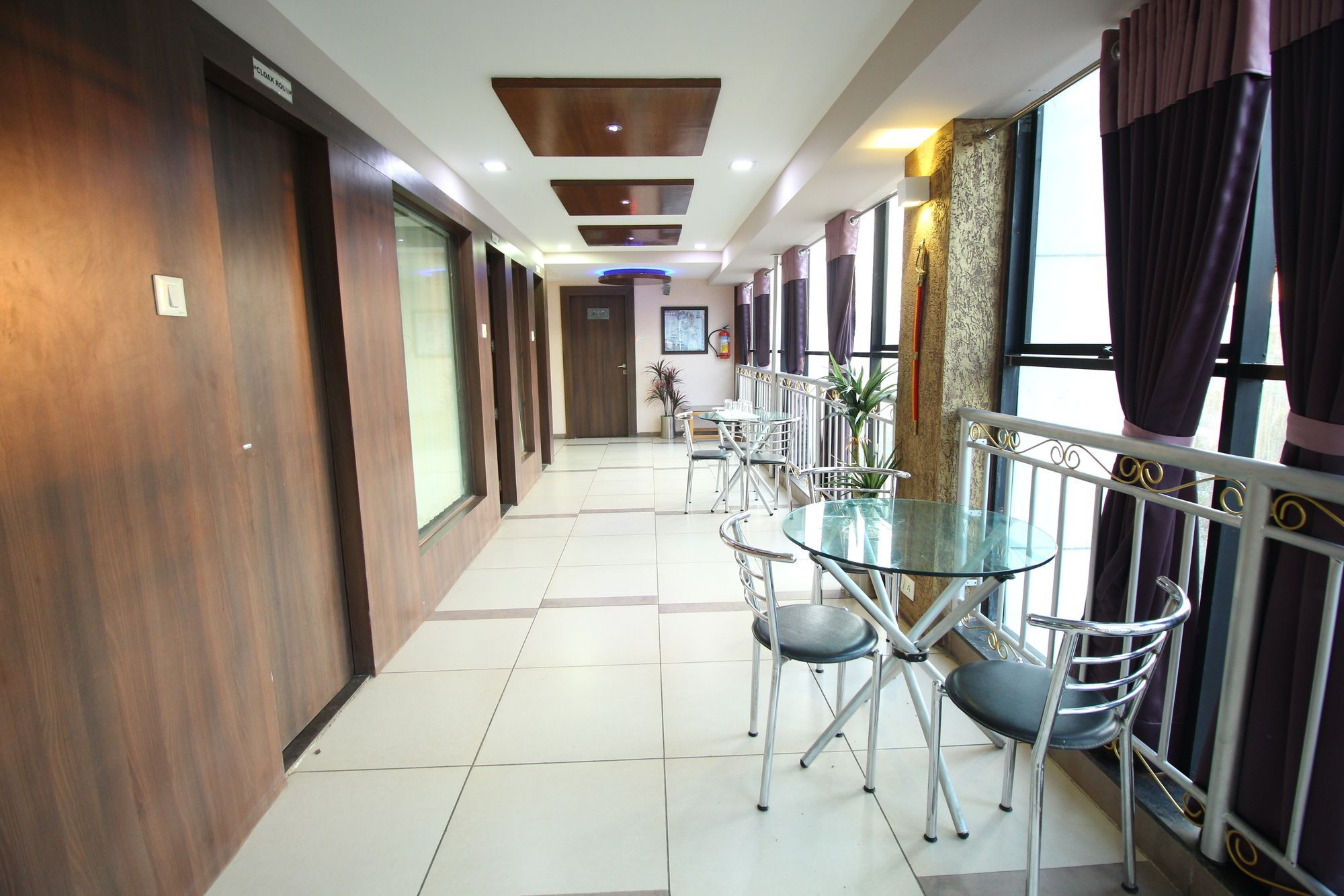 Oyo 4161 Hotel Shailly Inn Ahmedabad Esterno foto