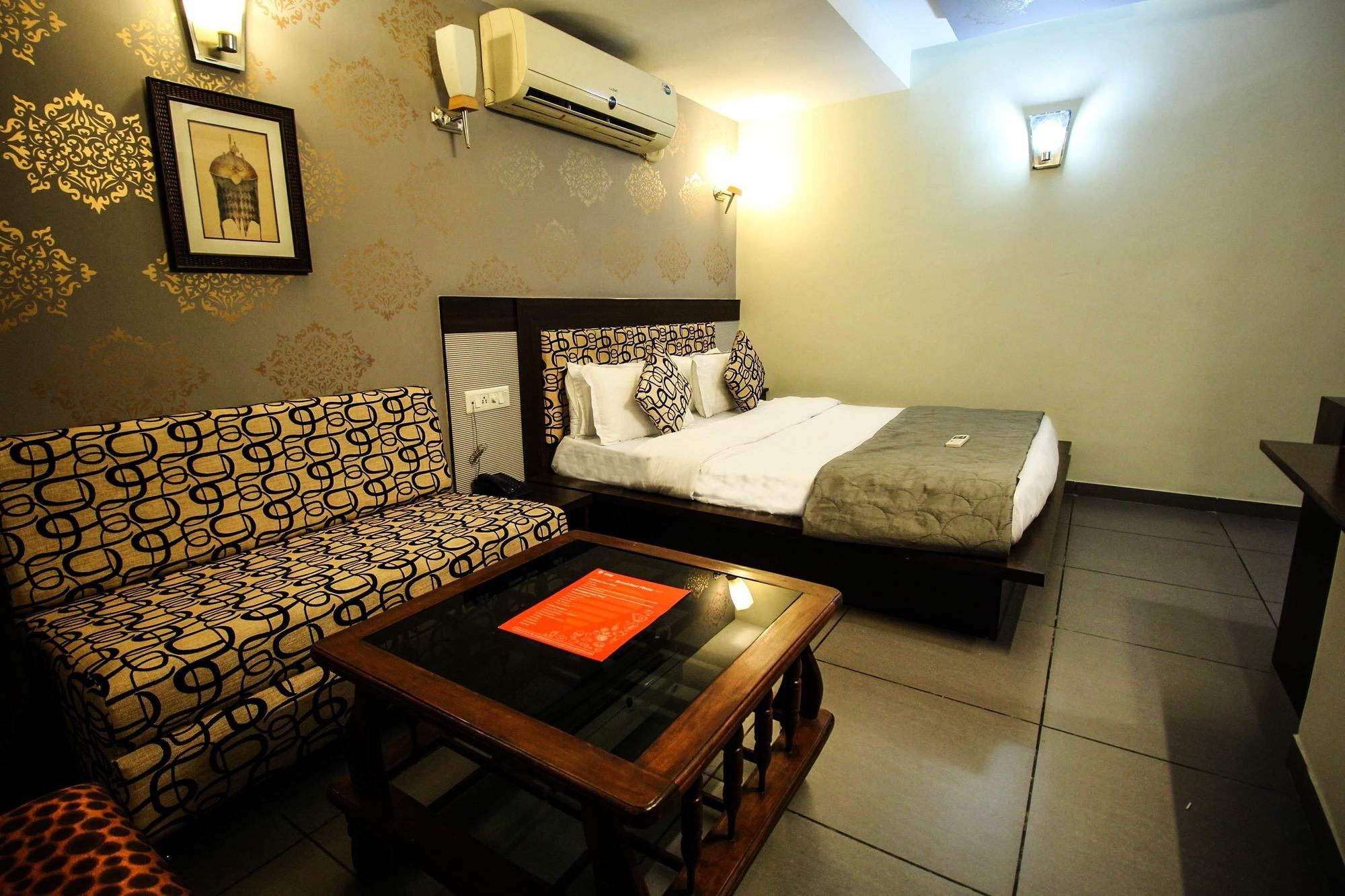 Oyo 4161 Hotel Shailly Inn Ahmedabad Esterno foto