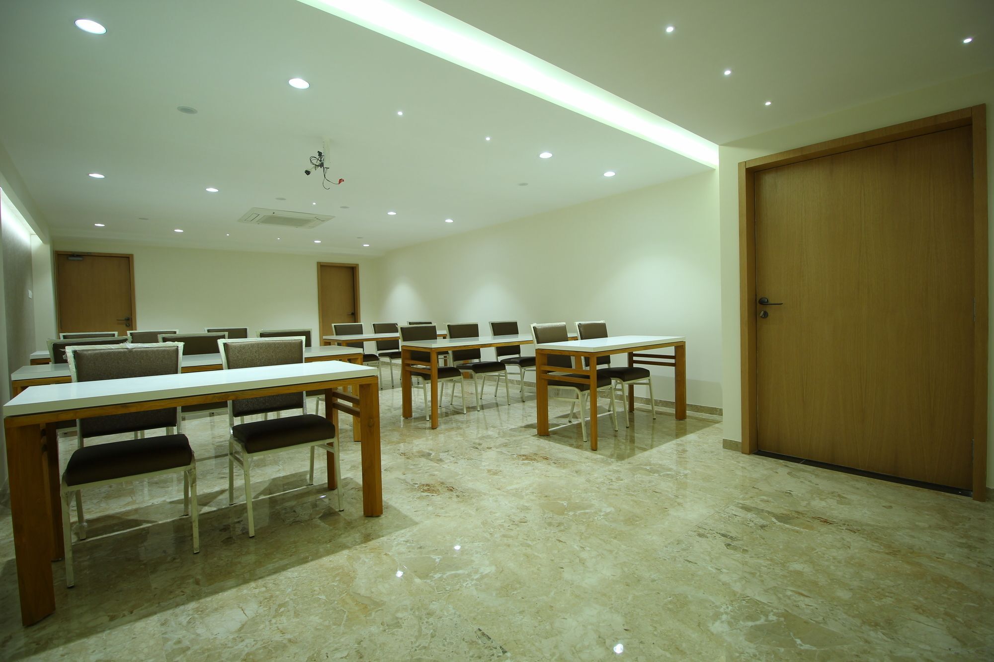 Oyo 4161 Hotel Shailly Inn Ahmedabad Esterno foto